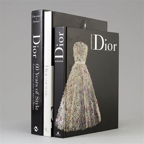 christian dior book review.